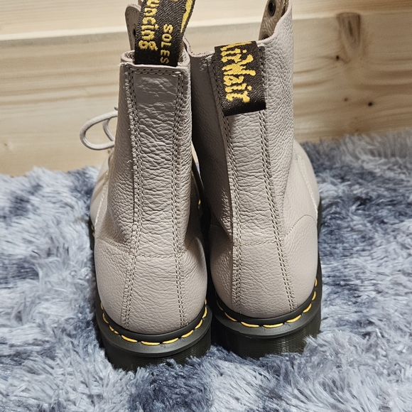 NWOB Dr Martens Pascal Boots sz 9 - Picture 3 of 5